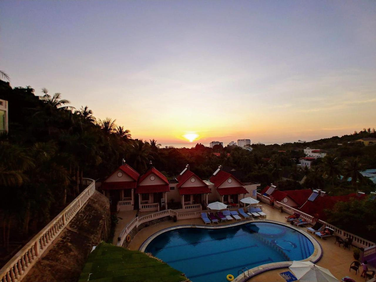 Hong Bin Bungalow Дуонг-Донг Экстерьер фото